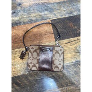vintage Coach wristlet‎